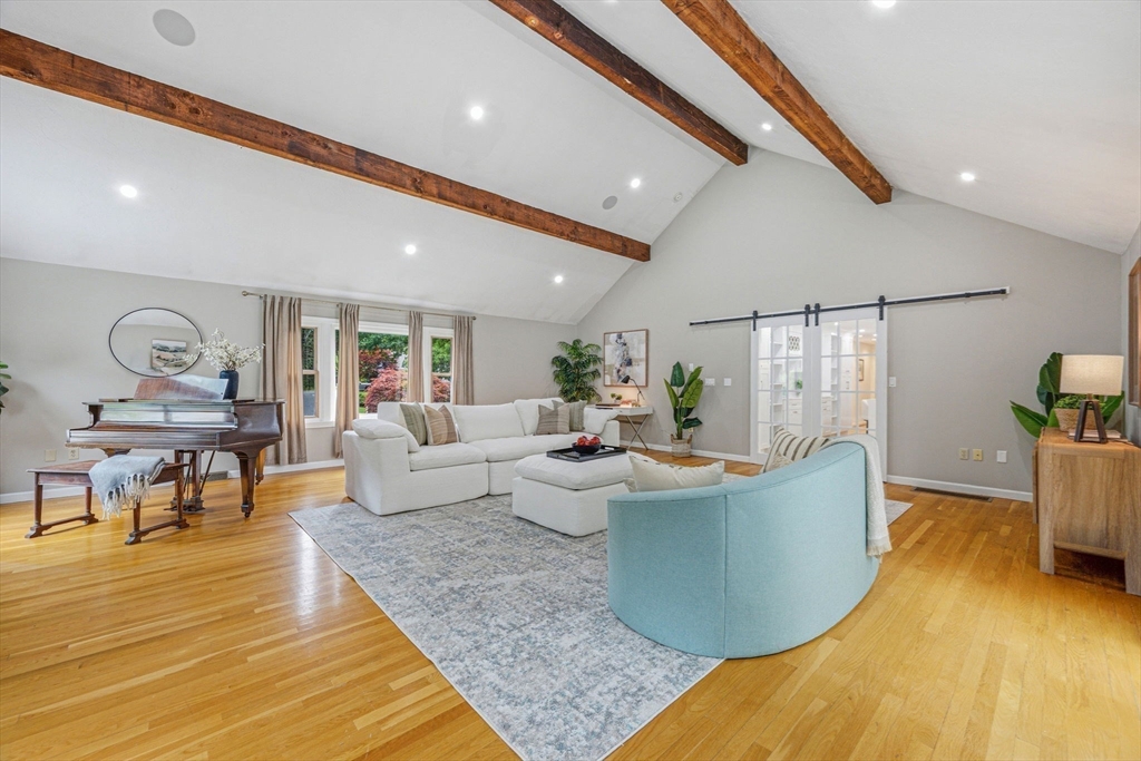 106 Colonial Drive