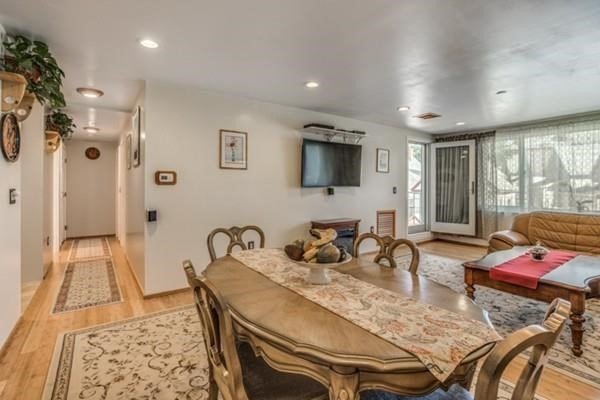 30 Chelsea St # 305