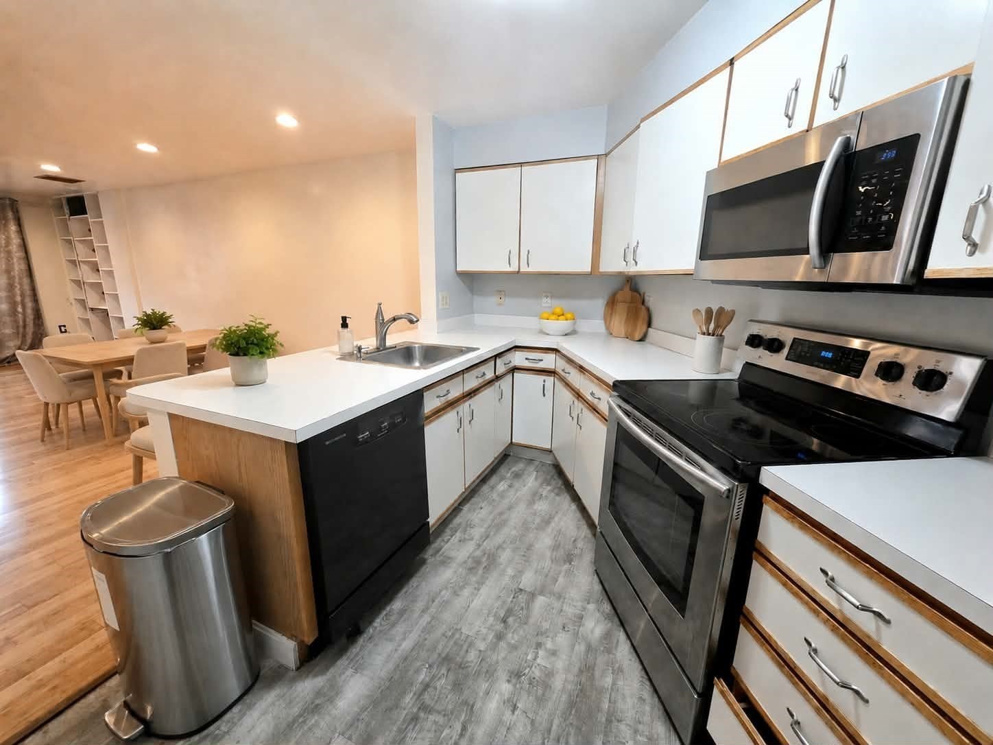 30 Chelsea St # 305