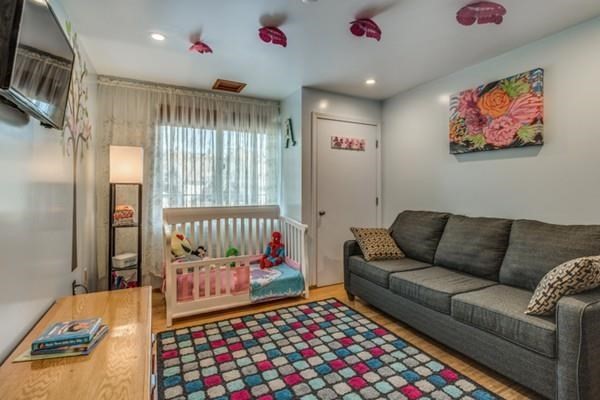 30 Chelsea St # 305