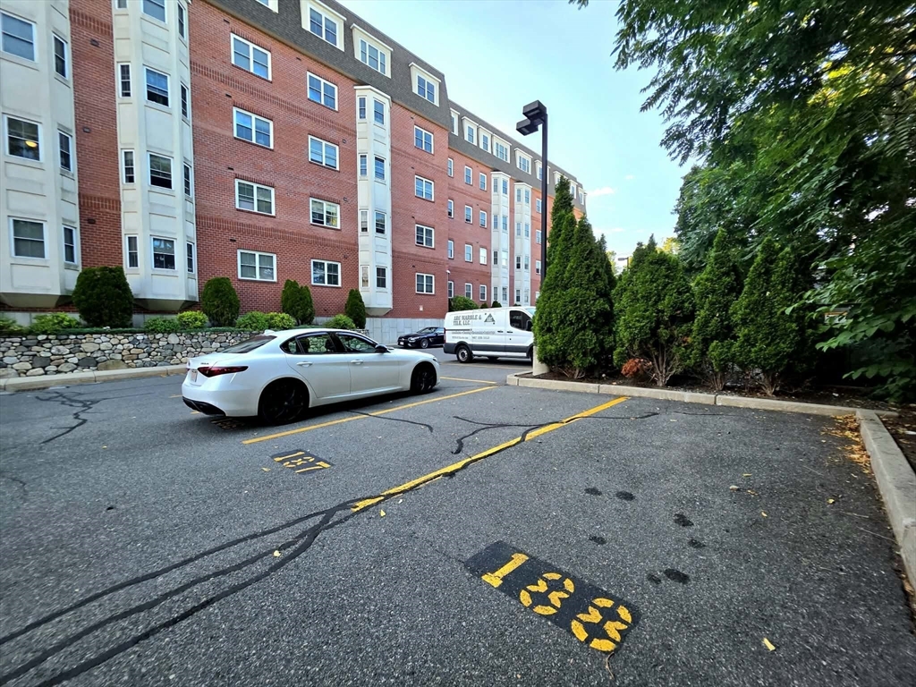 120 Wyllis Ave # 222