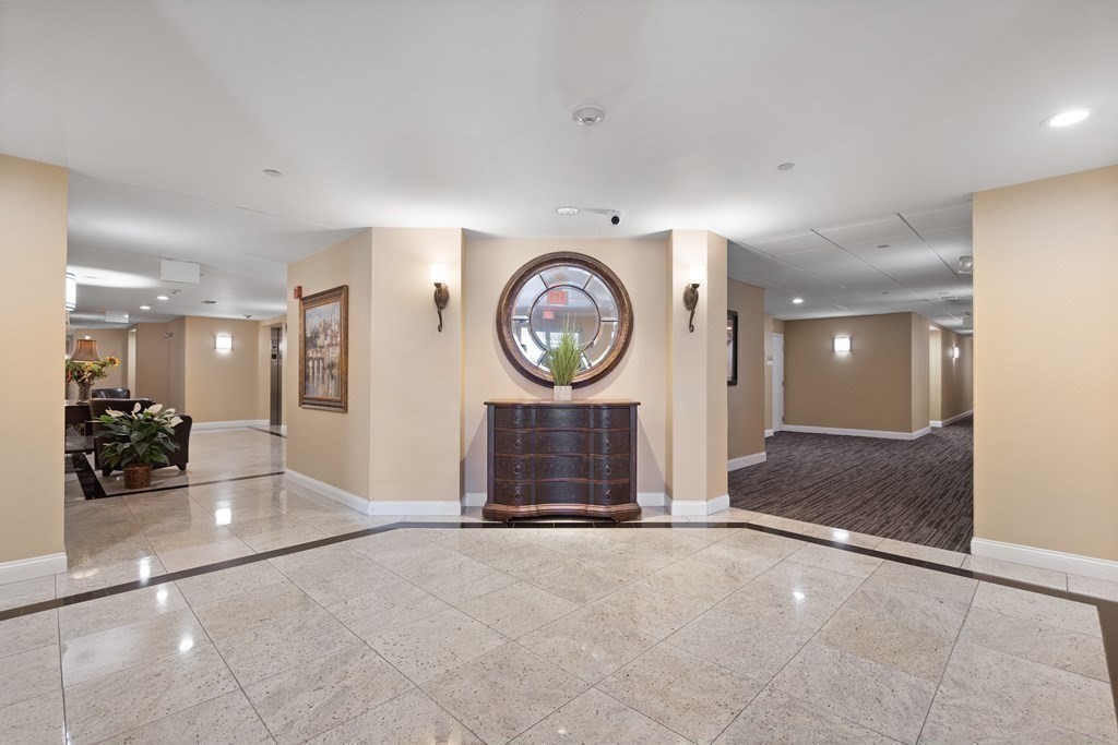 120 Wyllis Ave # 222