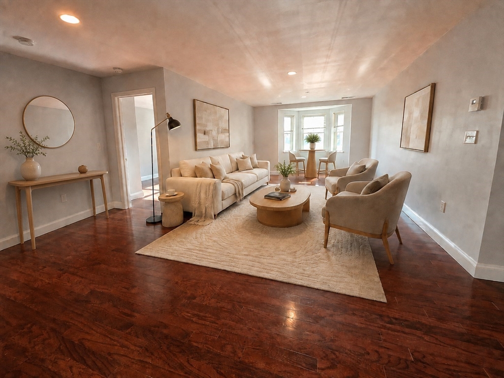 120 Wyllis Ave # 222