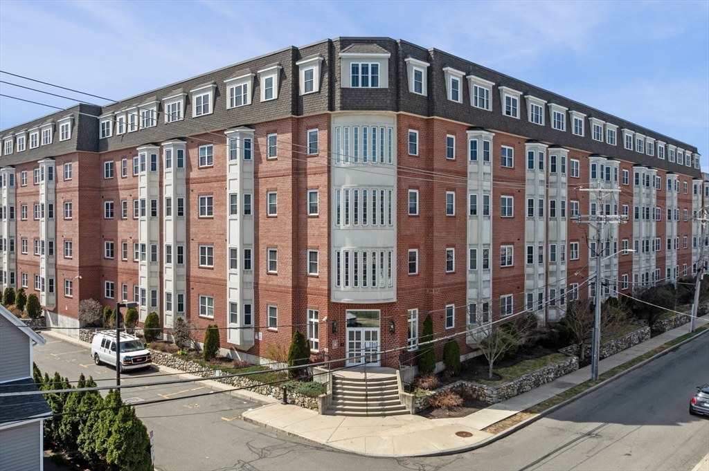 120 Wyllis Ave # 222