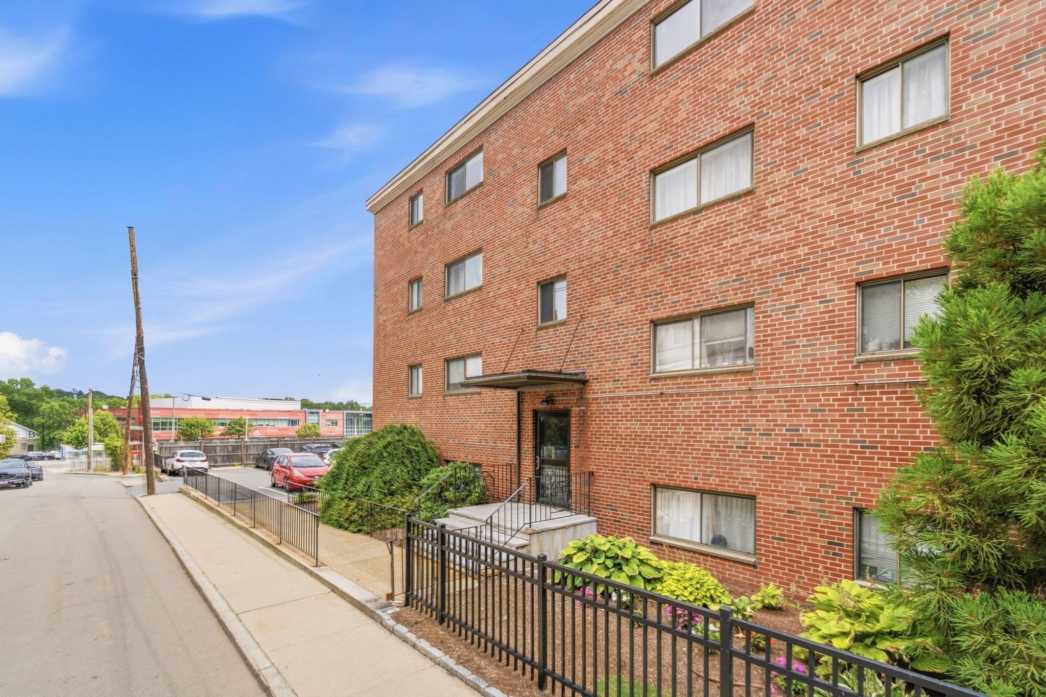 26 Waverly St # 405