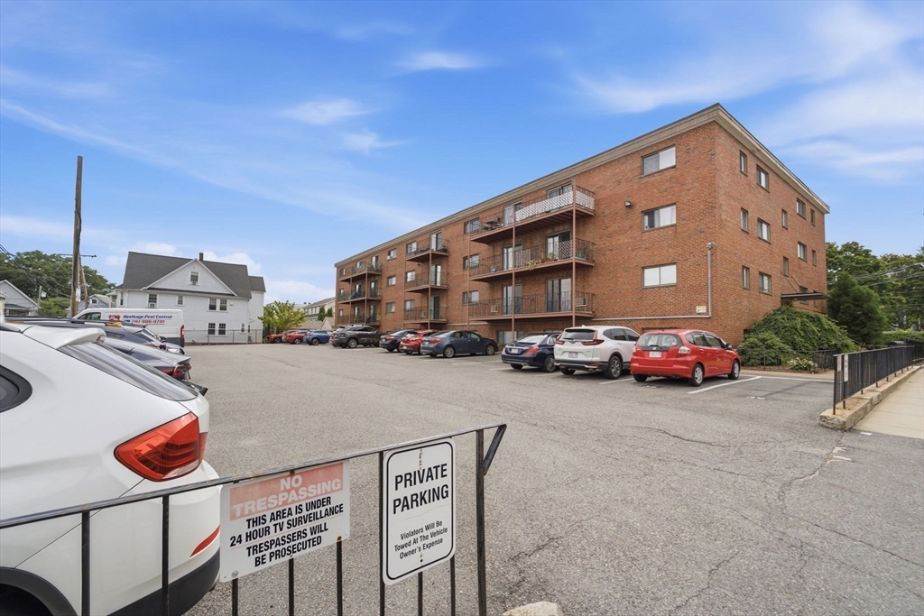 26 Waverly St # 405