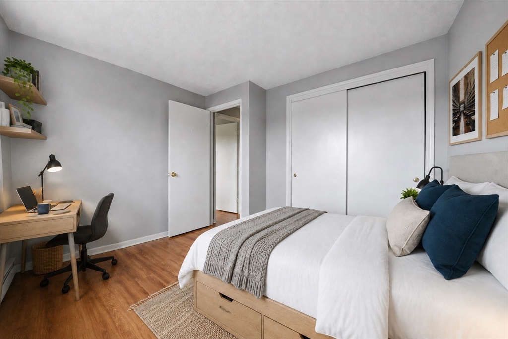 26 Waverly St # 405