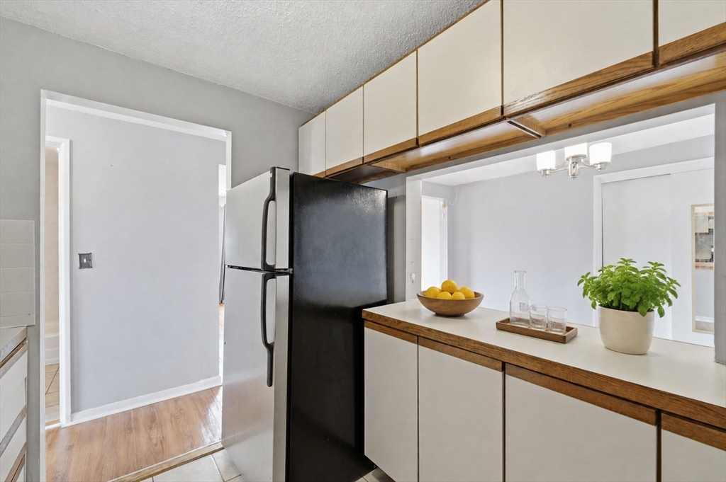 26 Waverly St # 405