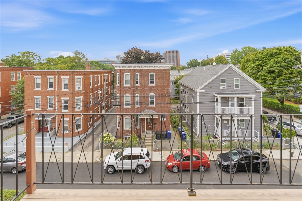 26 Waverly St # 405