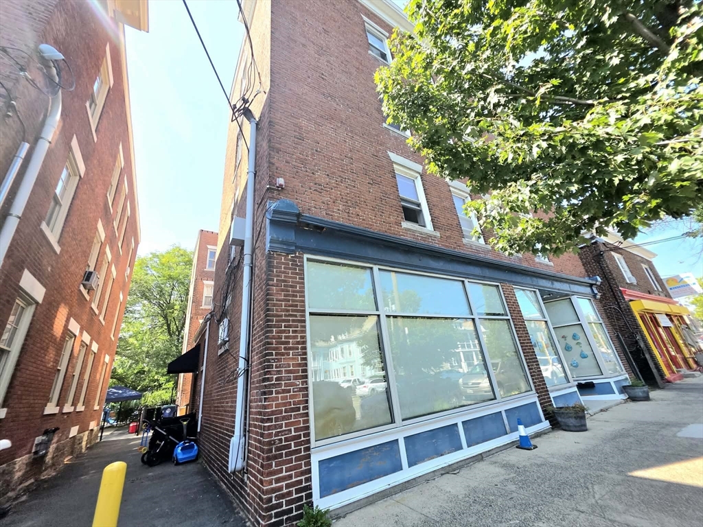 90 Congress St # 4R