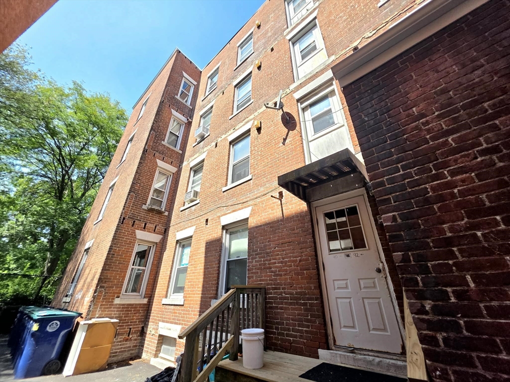 90 Congress St # 4R
