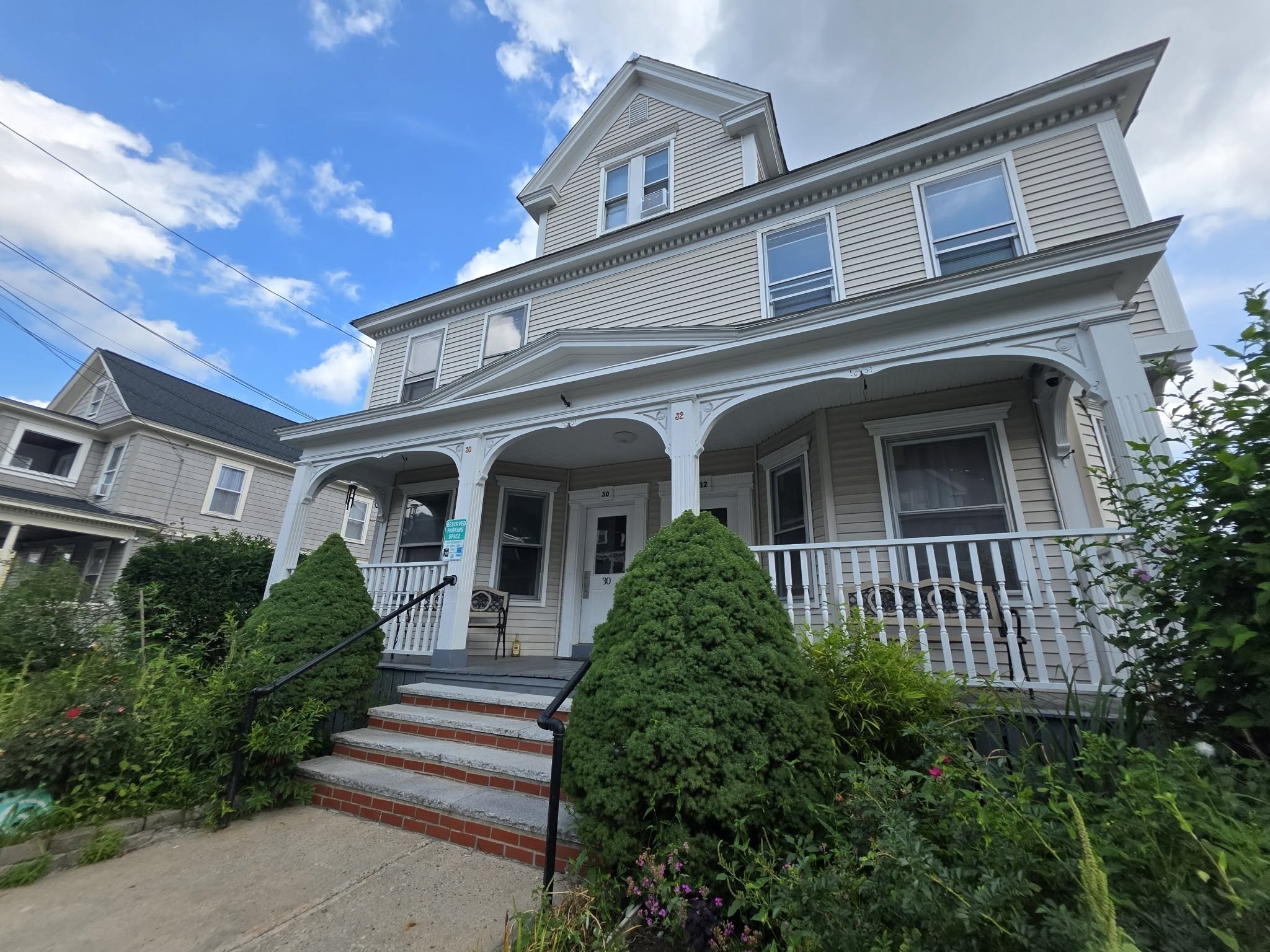 32 Burtt St # 2