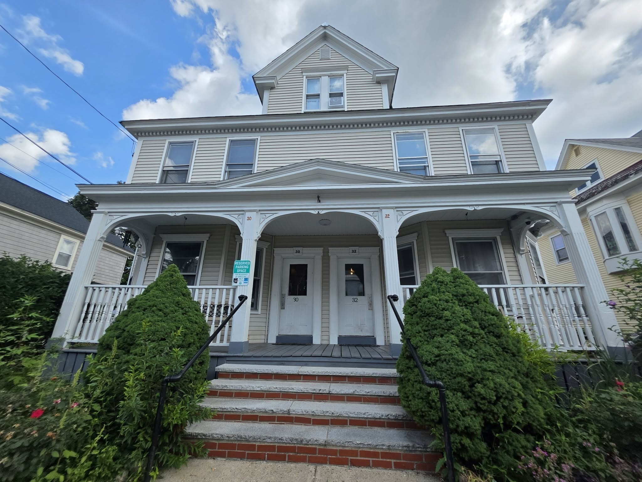 32 Burtt St # 2