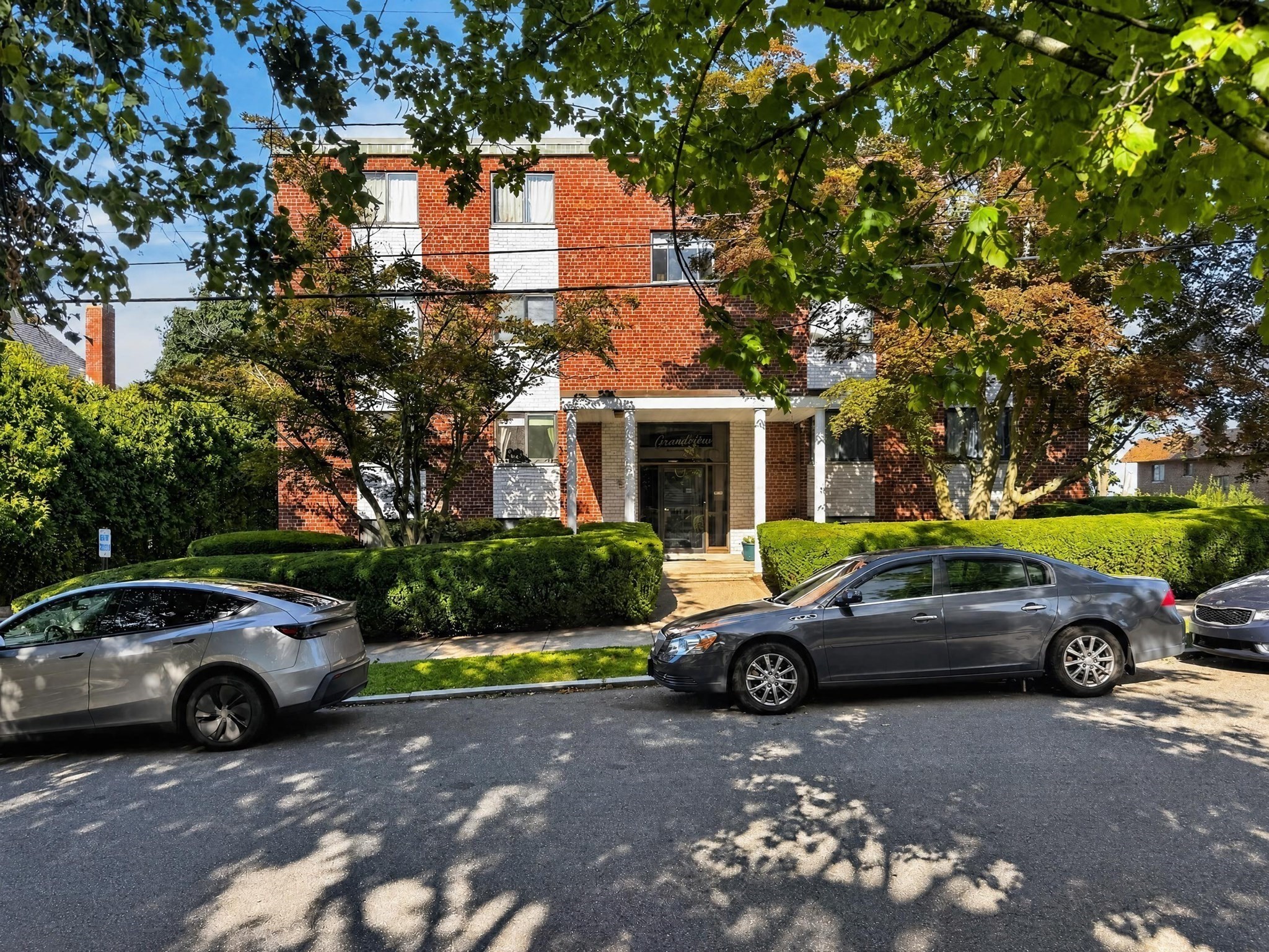 100 Grand View Ave # 7B