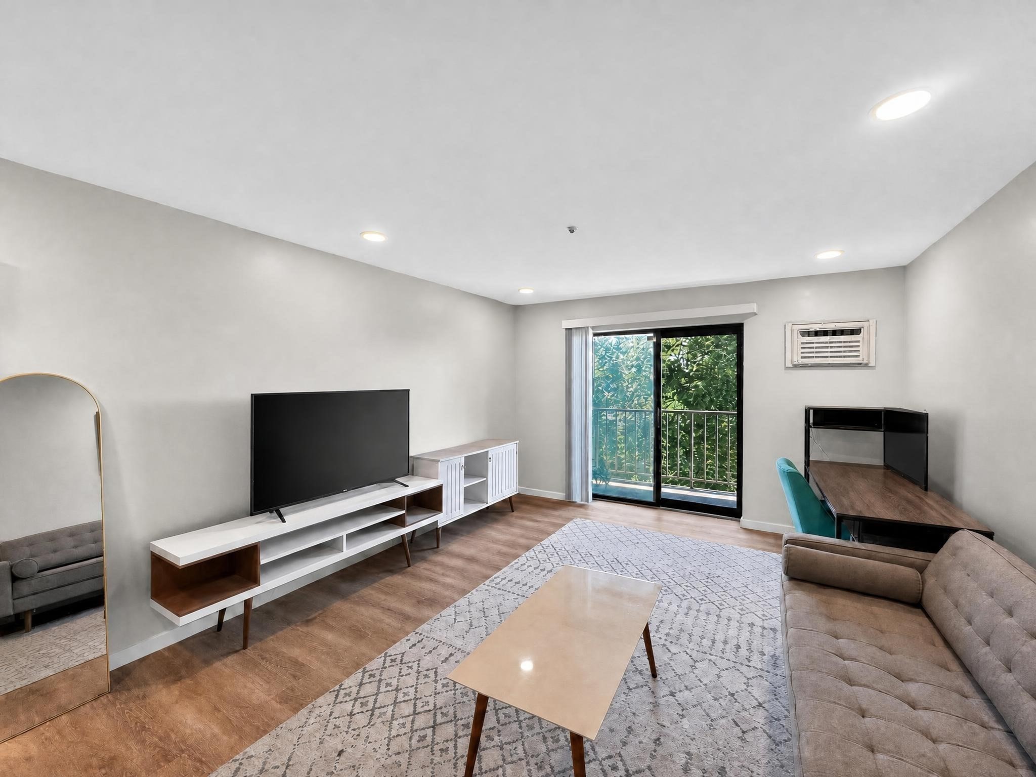 100 Grand View Ave # 7B