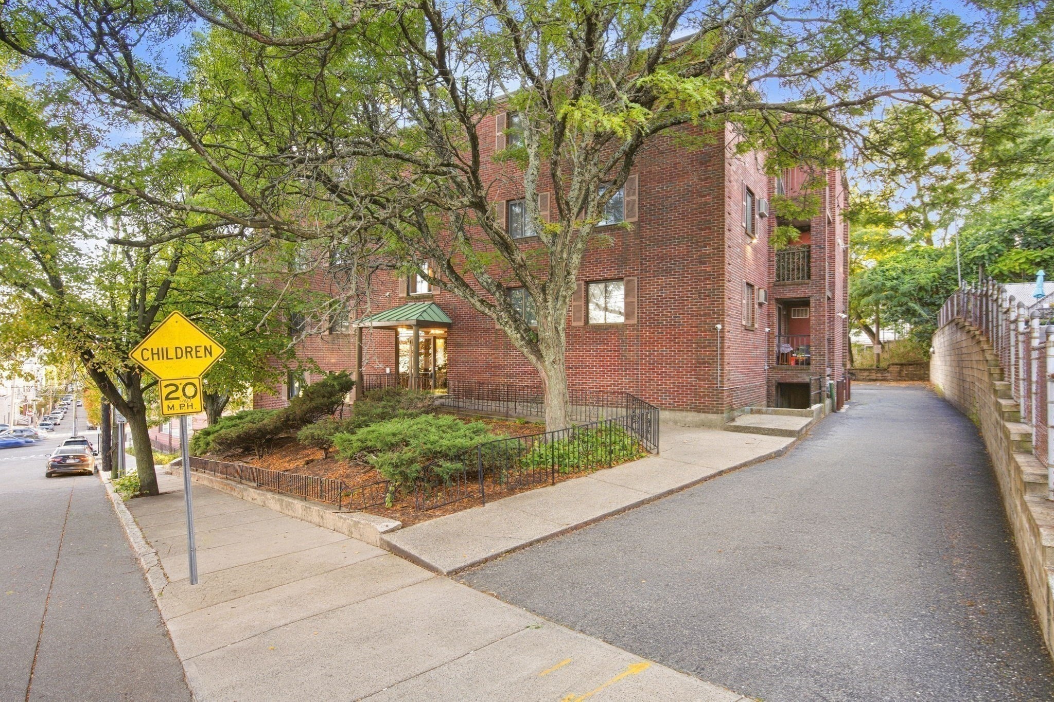 14 Boston St # 1A
