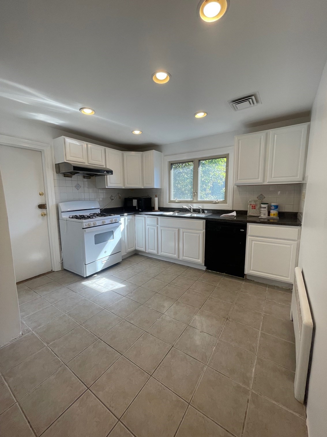 275 Tappan St # 2