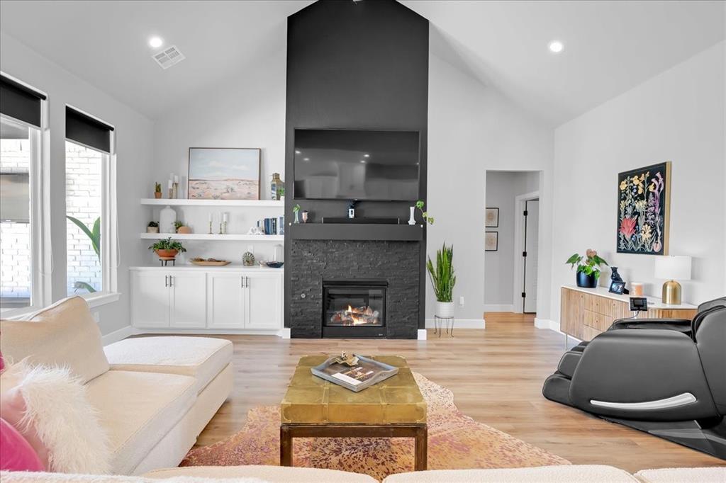 1003 Heritage Hills Drive