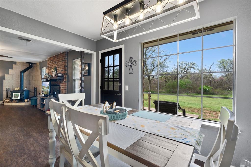 885 Oakridge Drive