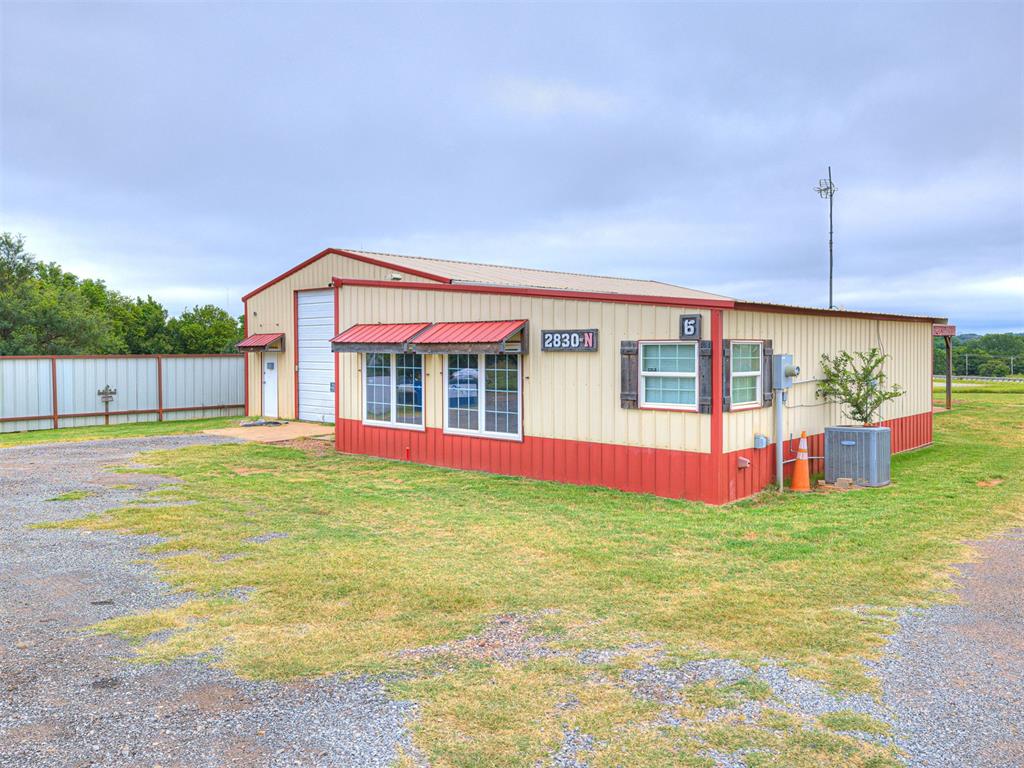 2830 N Macarthur Avenue Unit: 1-6