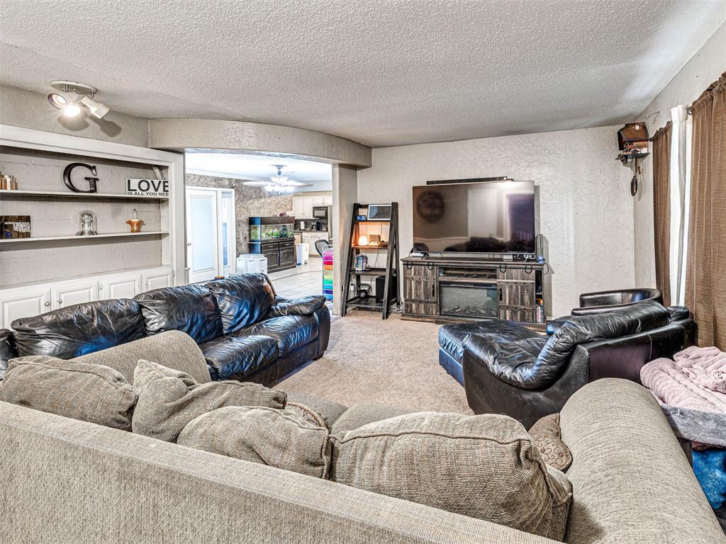 2830 N Macarthur Avenue Unit: 1-6