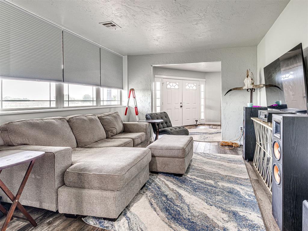 2830 N Macarthur Avenue Unit: 1-6