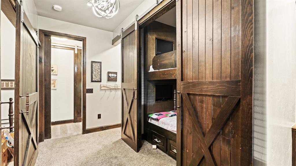 15500 S Drexel Avenue