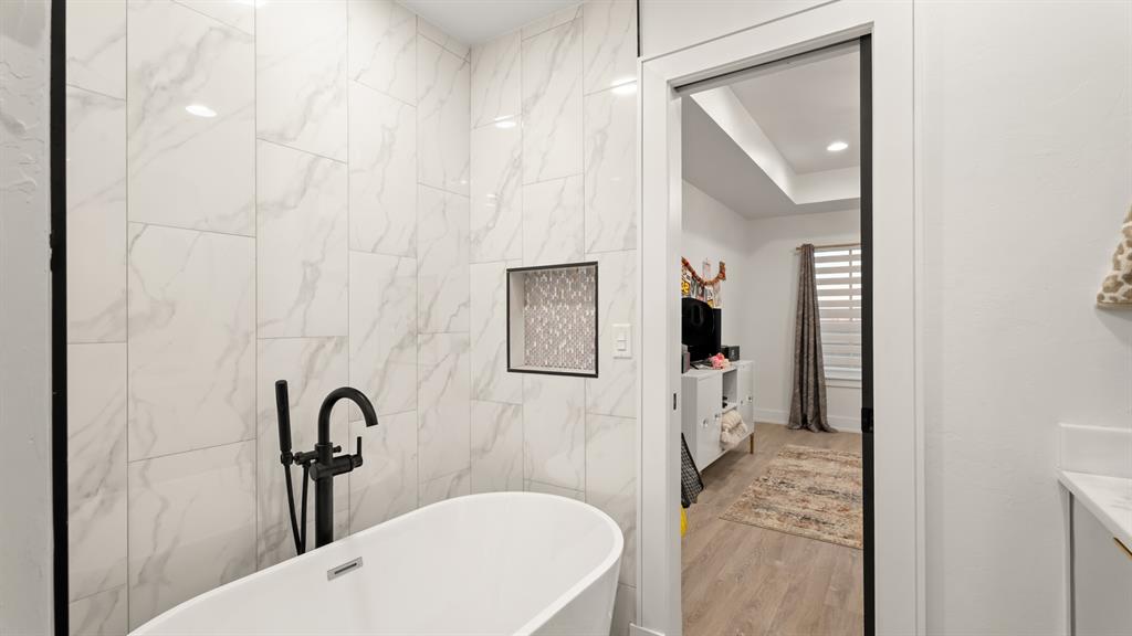 15500 S Drexel Avenue