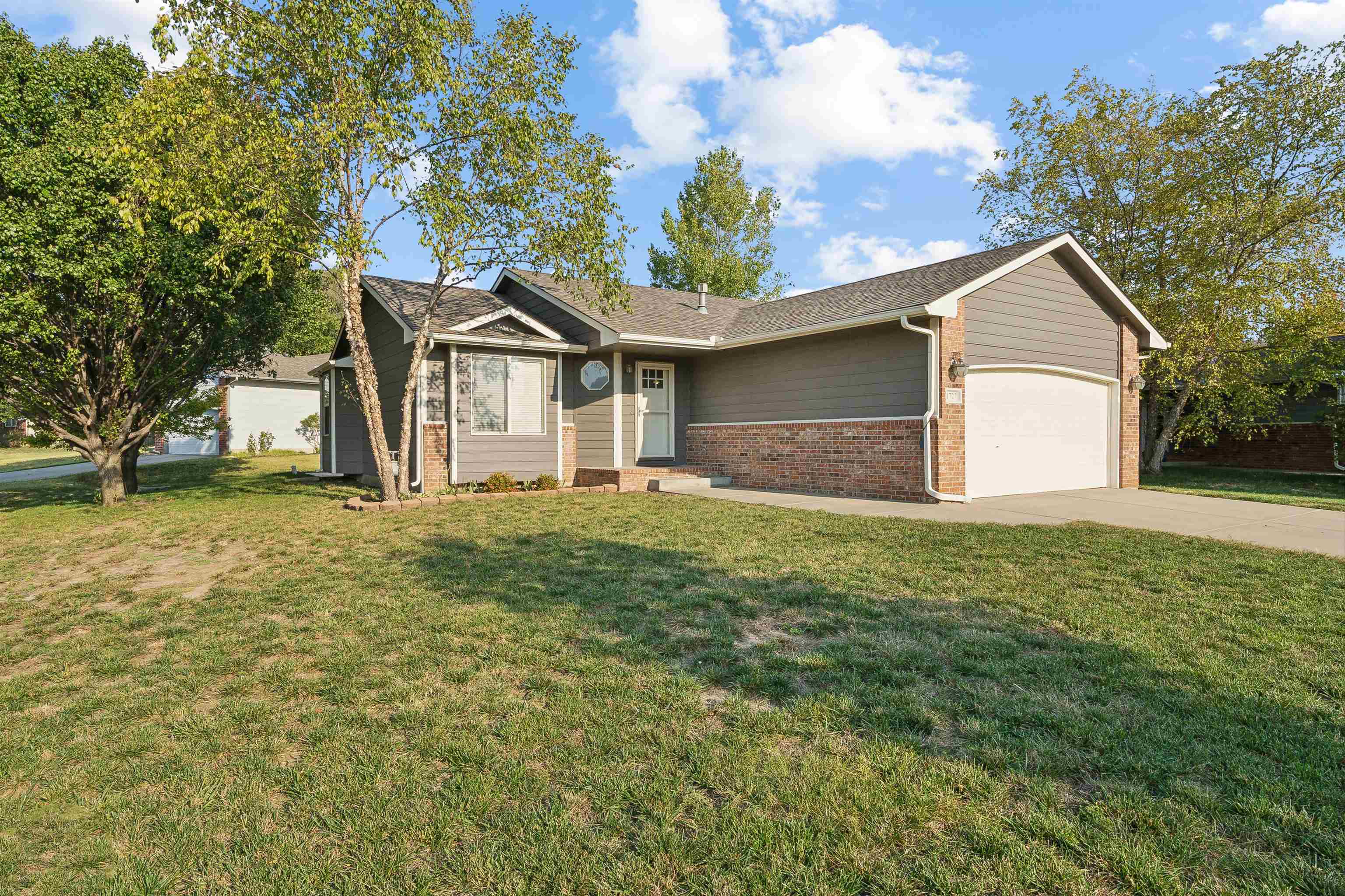 1727 N Juniper Ct