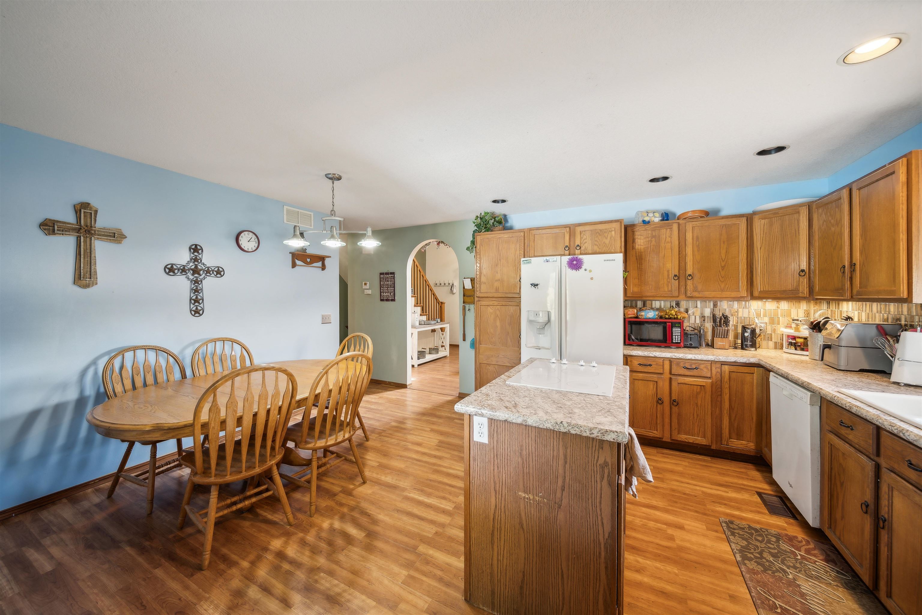 13040 W MACARTHUR RD