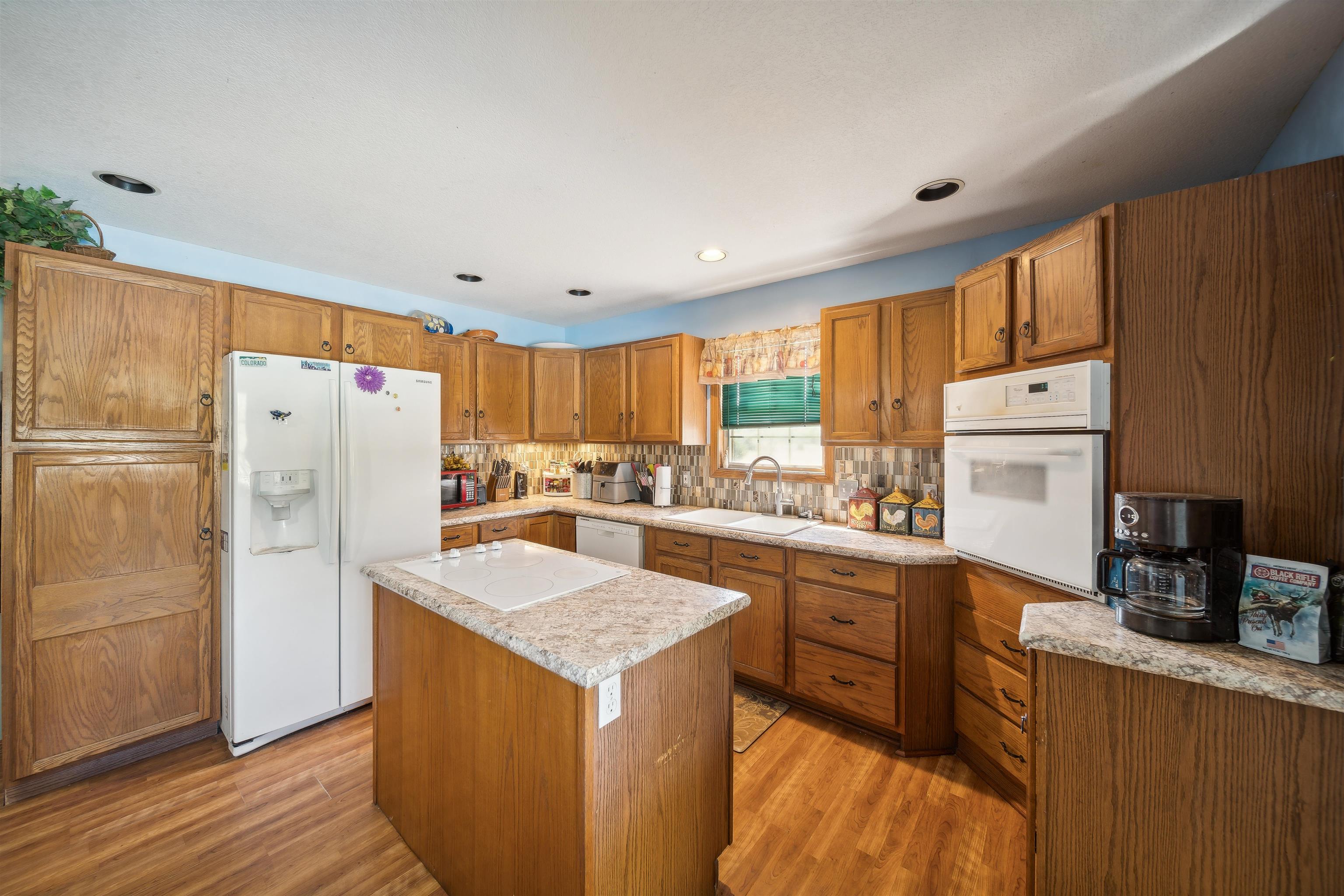 13040 W MACARTHUR RD