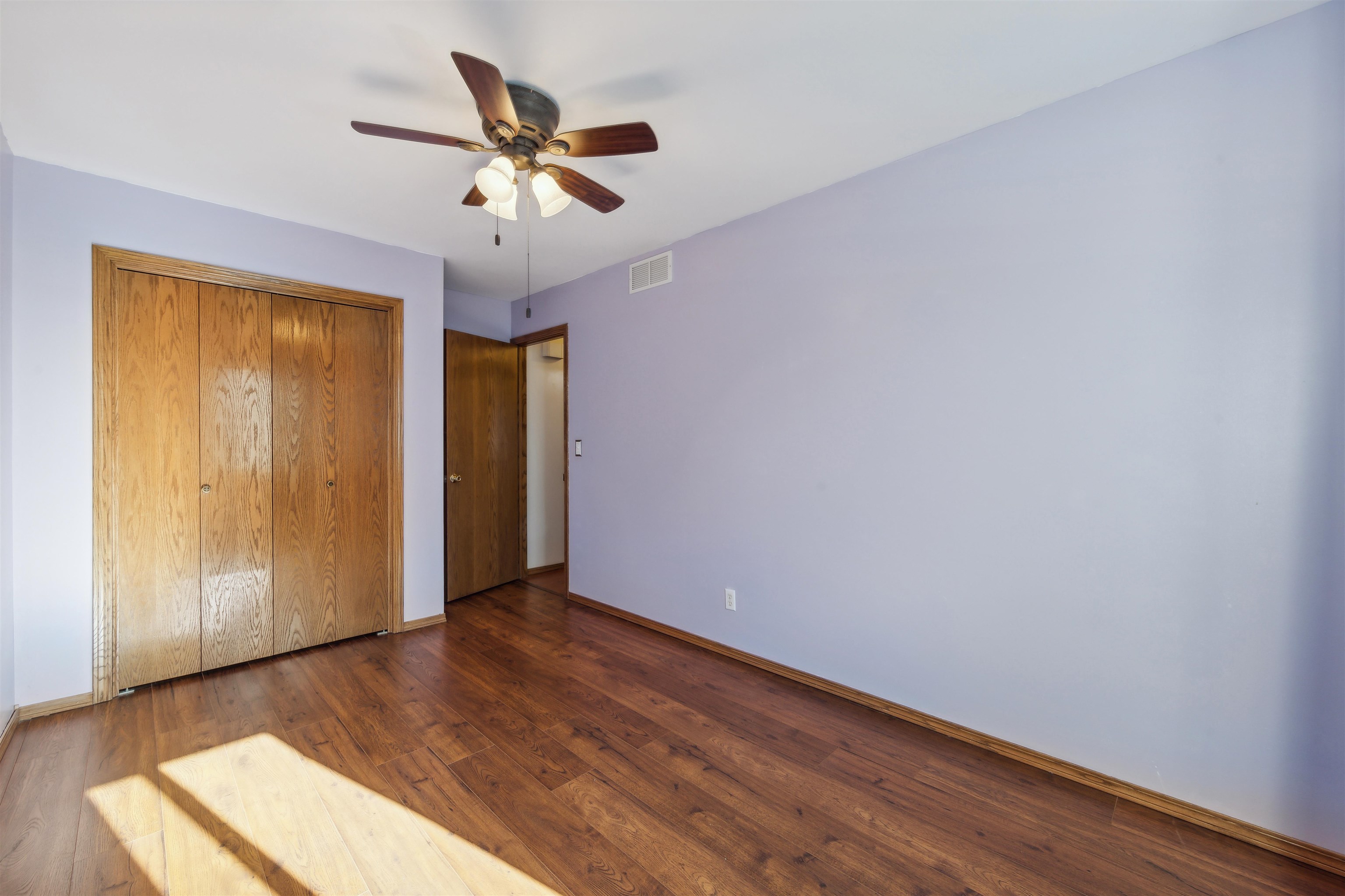 11218 W Carr Ct