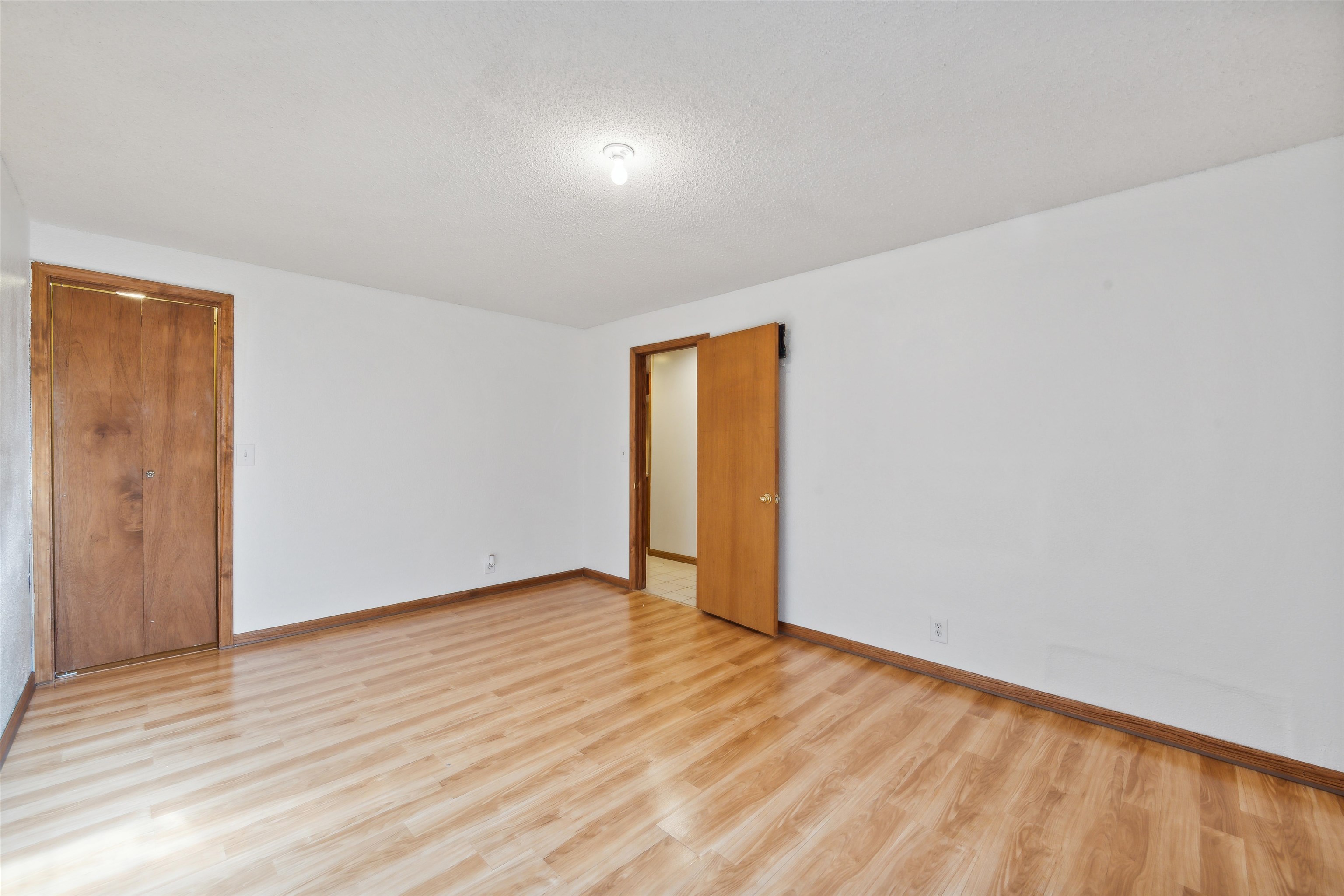 11218 W Carr Ct