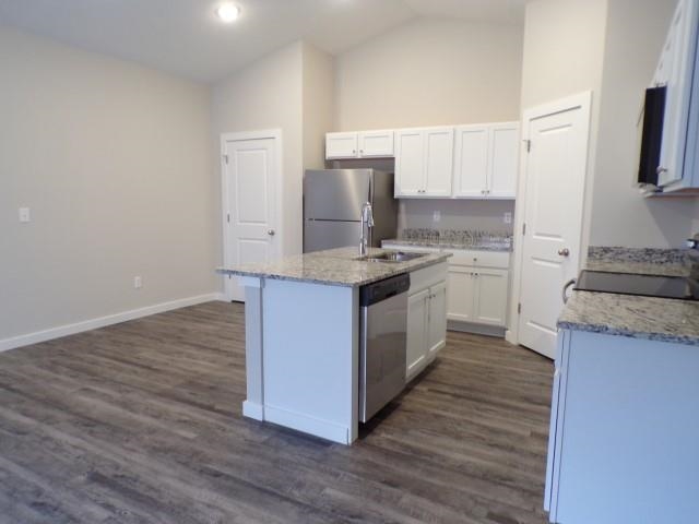 644 E Martens Ct