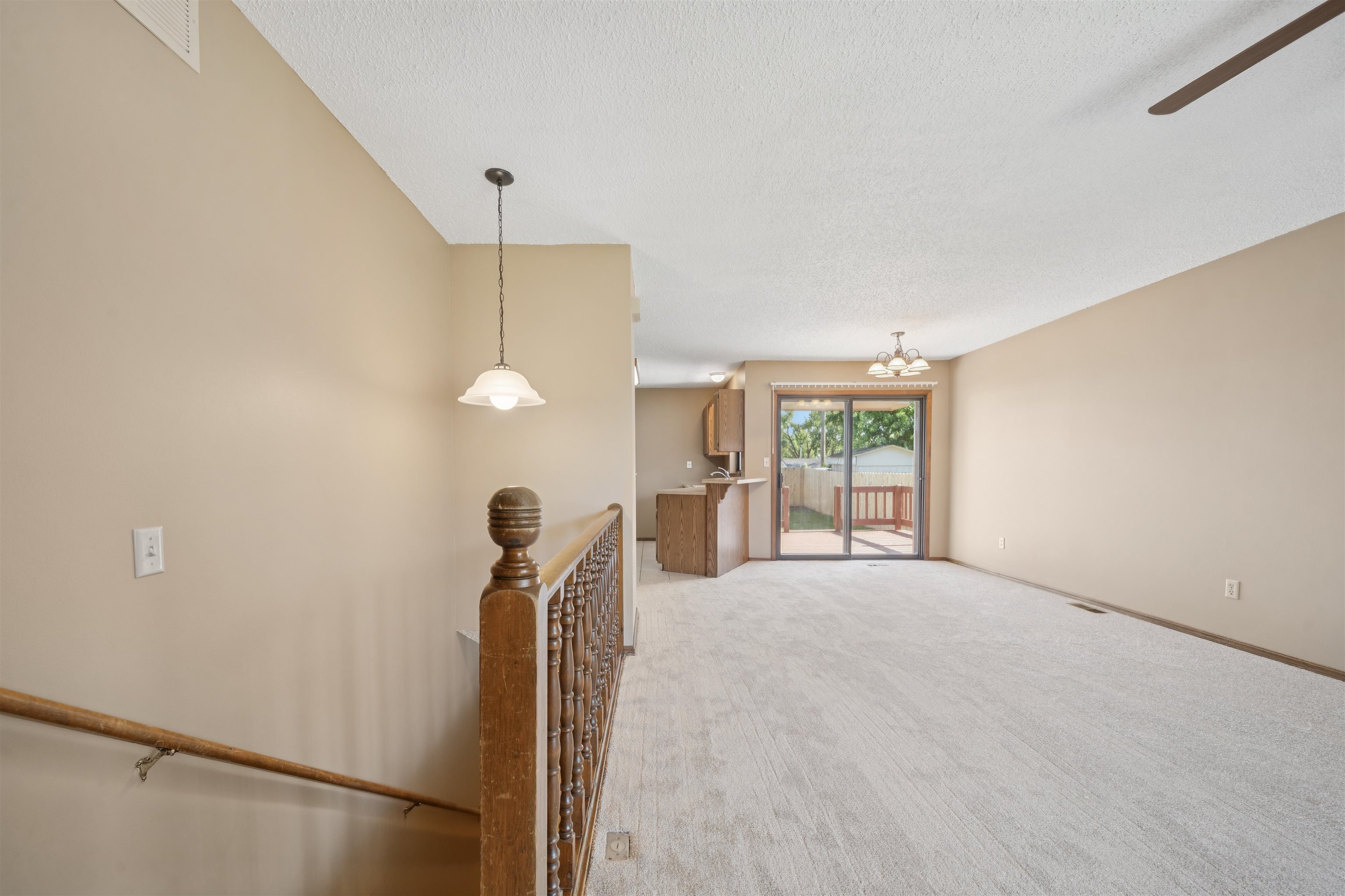 6806 W O'Neil
