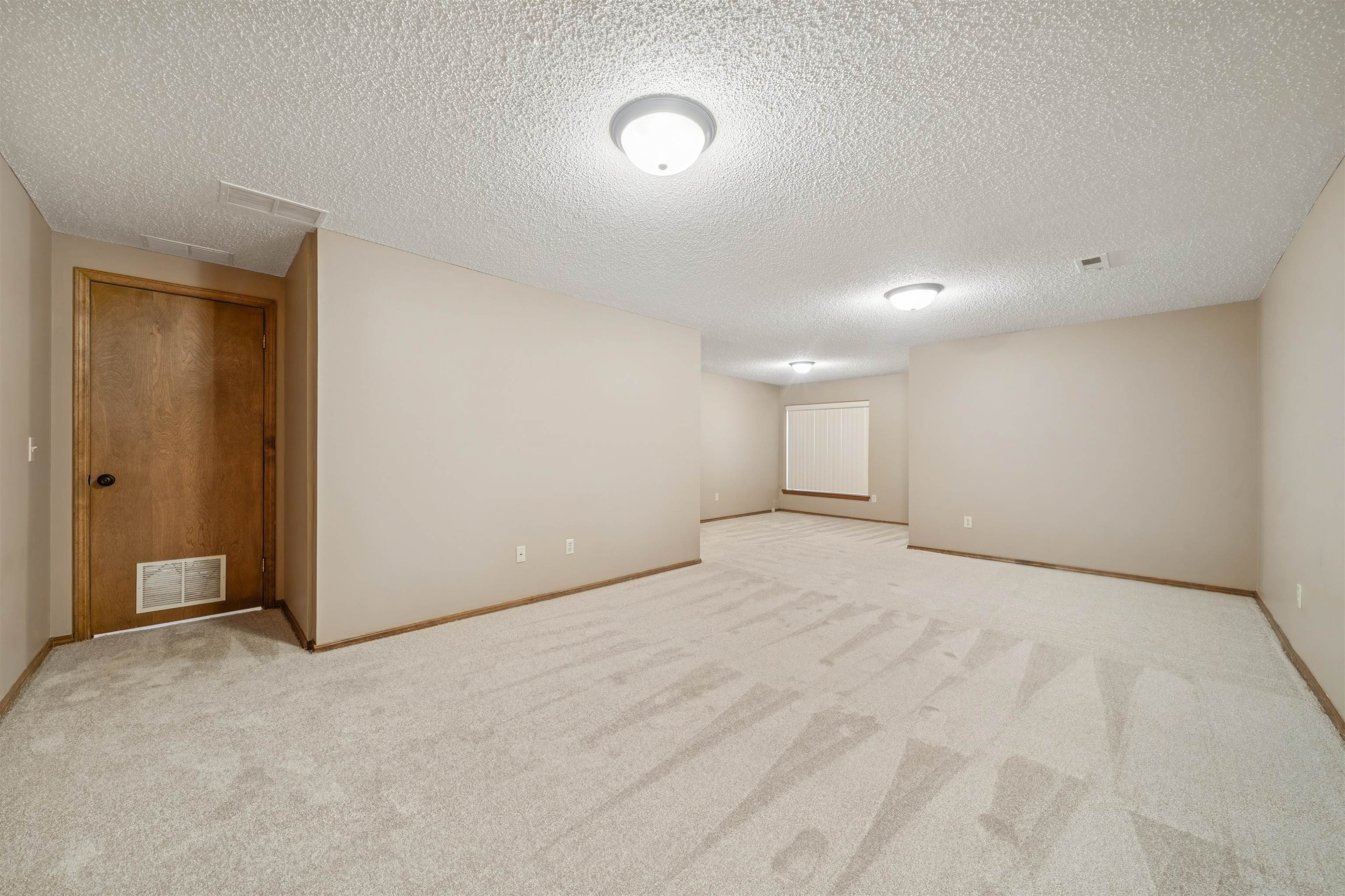 6806 W O'Neil