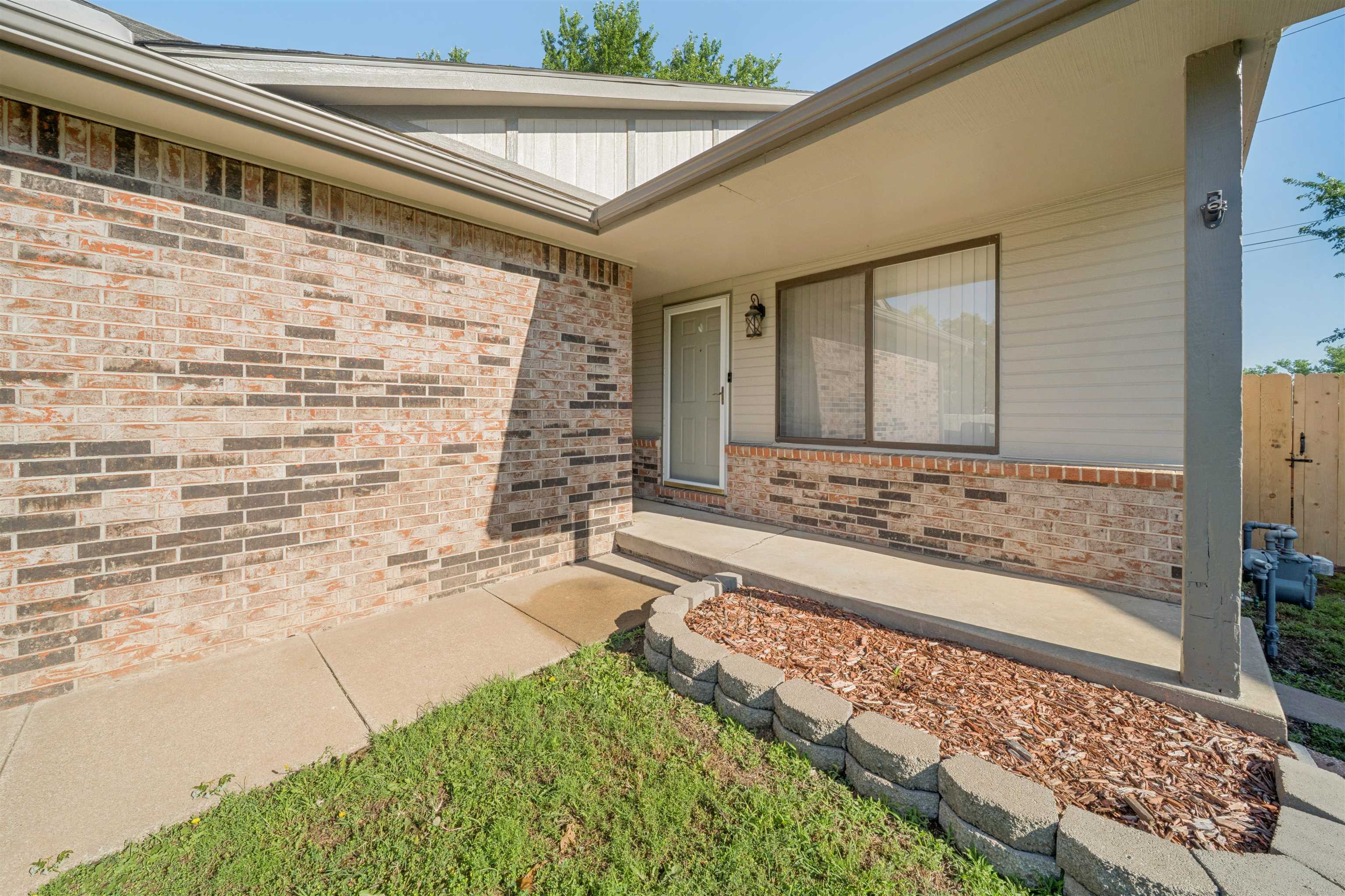6806 W O'Neil