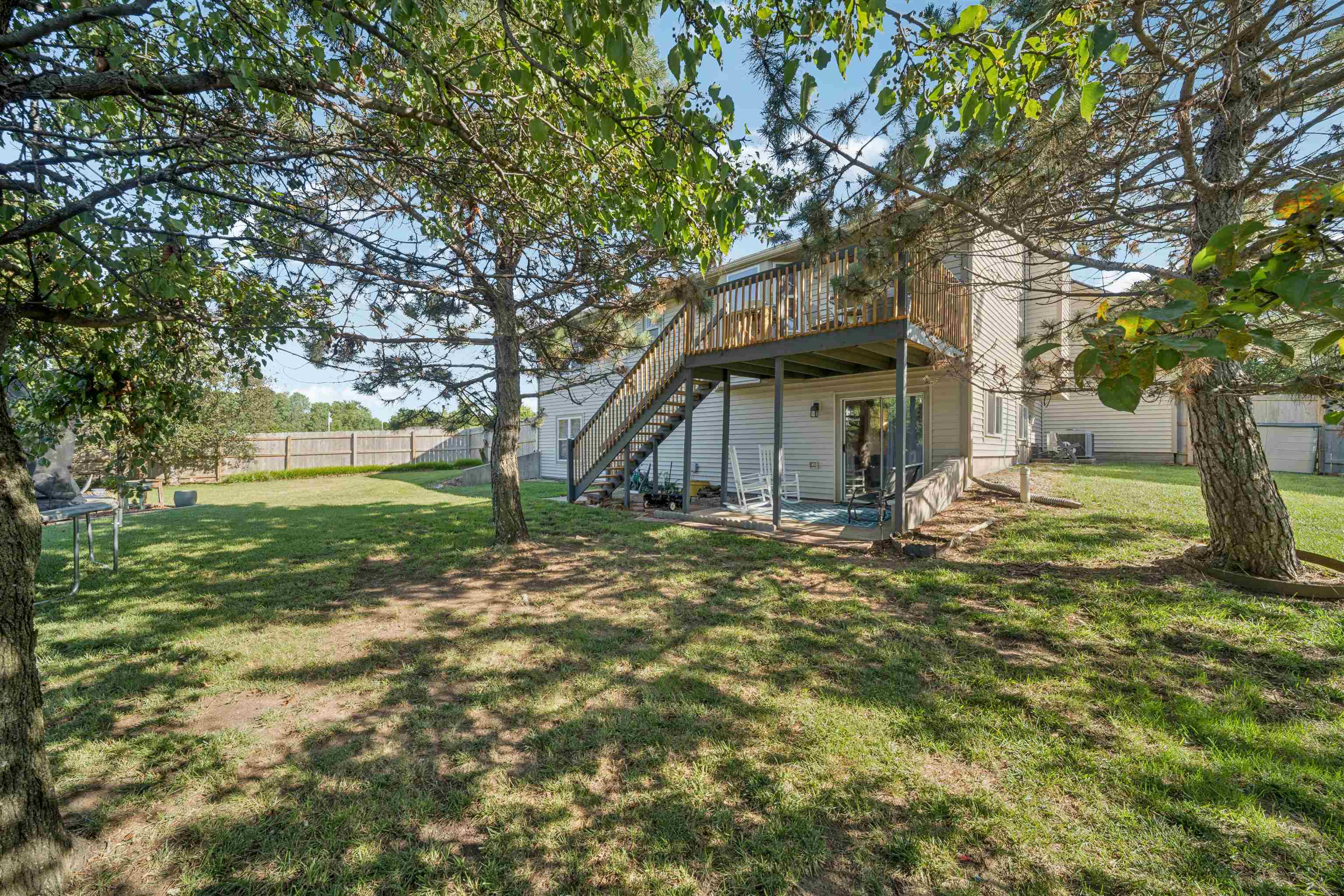 326 N Clay Cir