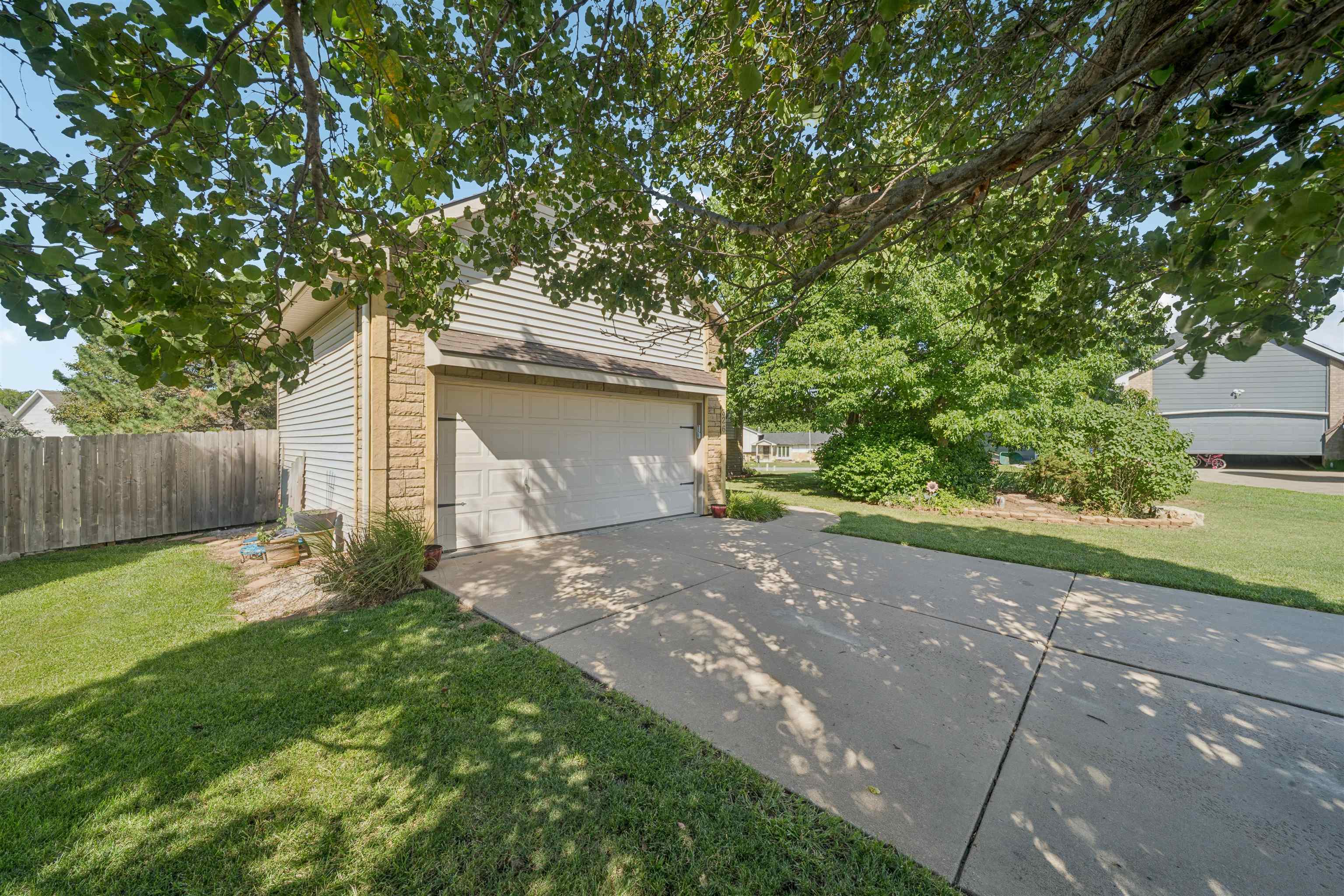 326 N Clay Cir