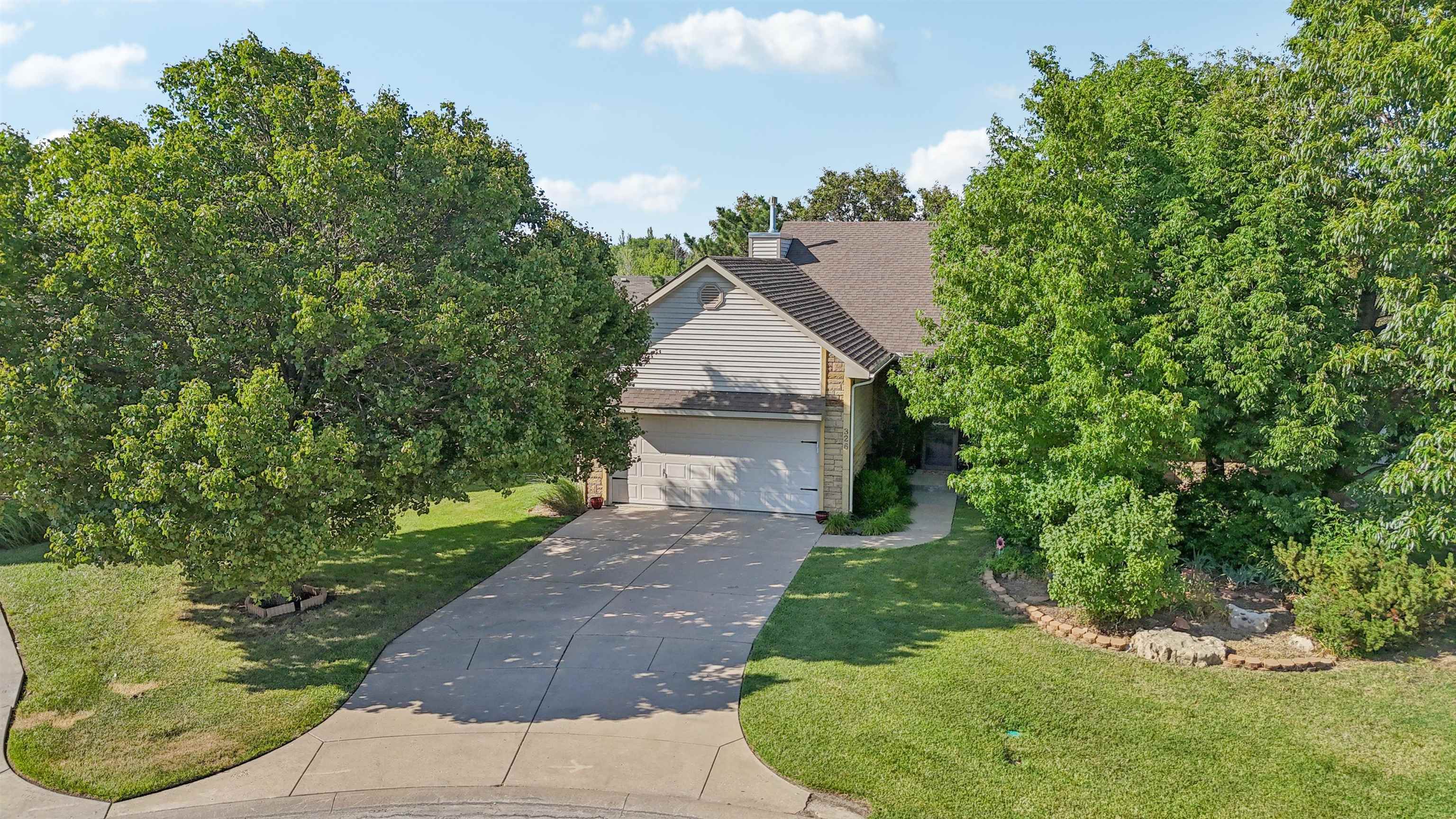 326 N Clay Cir