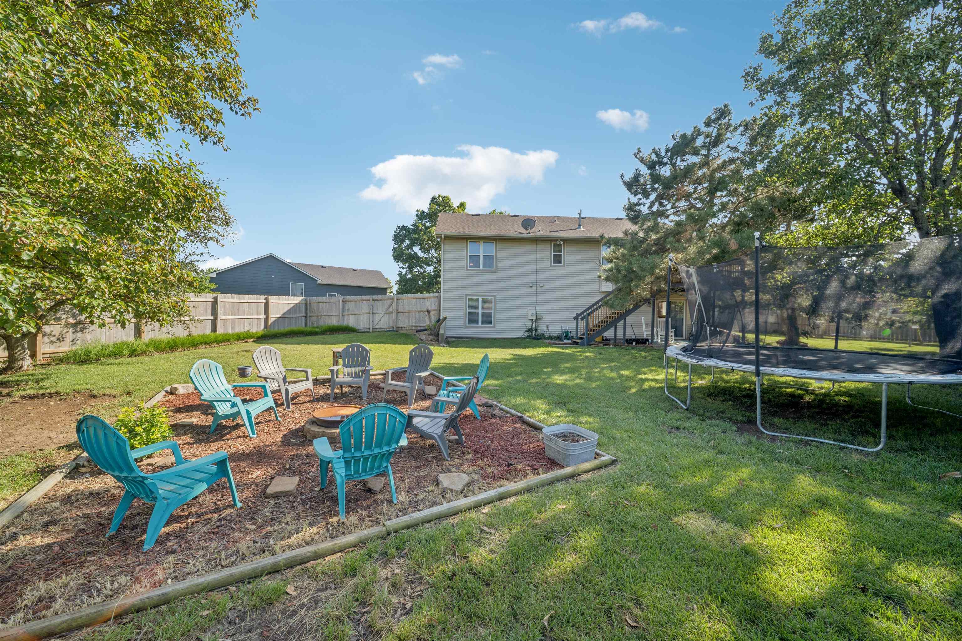 326 N Clay Cir