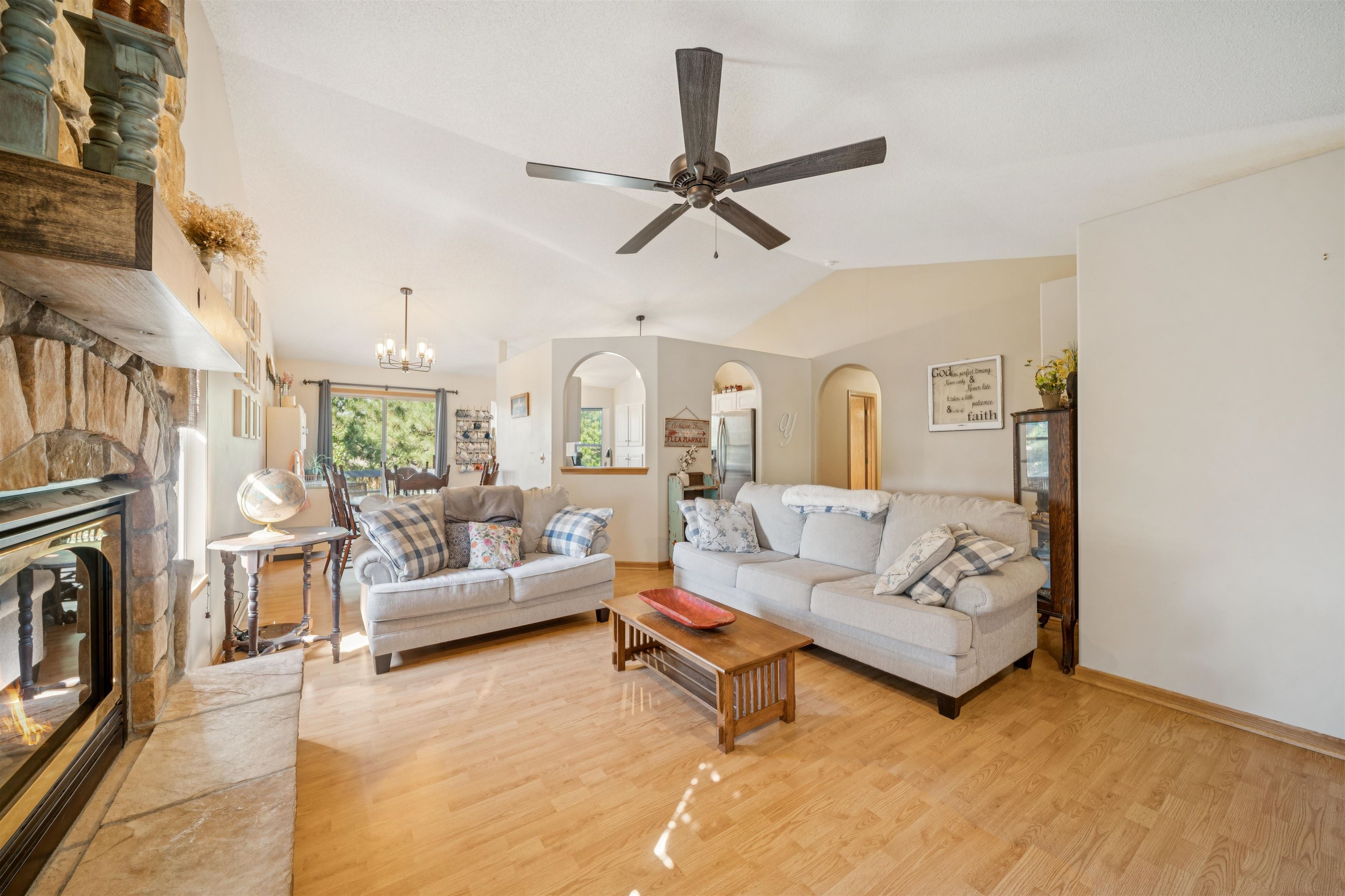 326 N Clay Cir