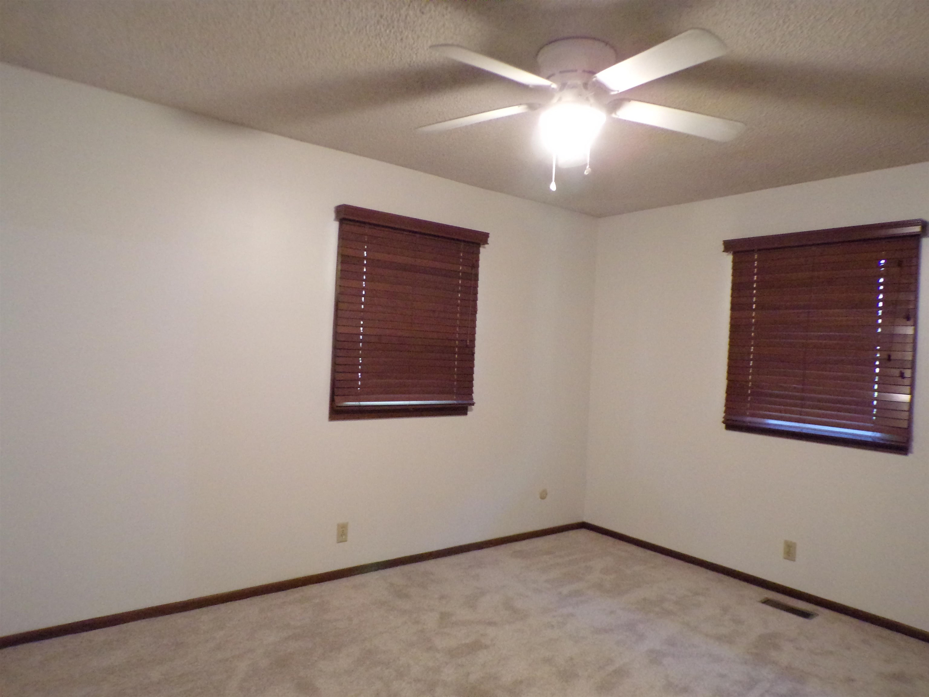 1109 S Breckenridge Ct