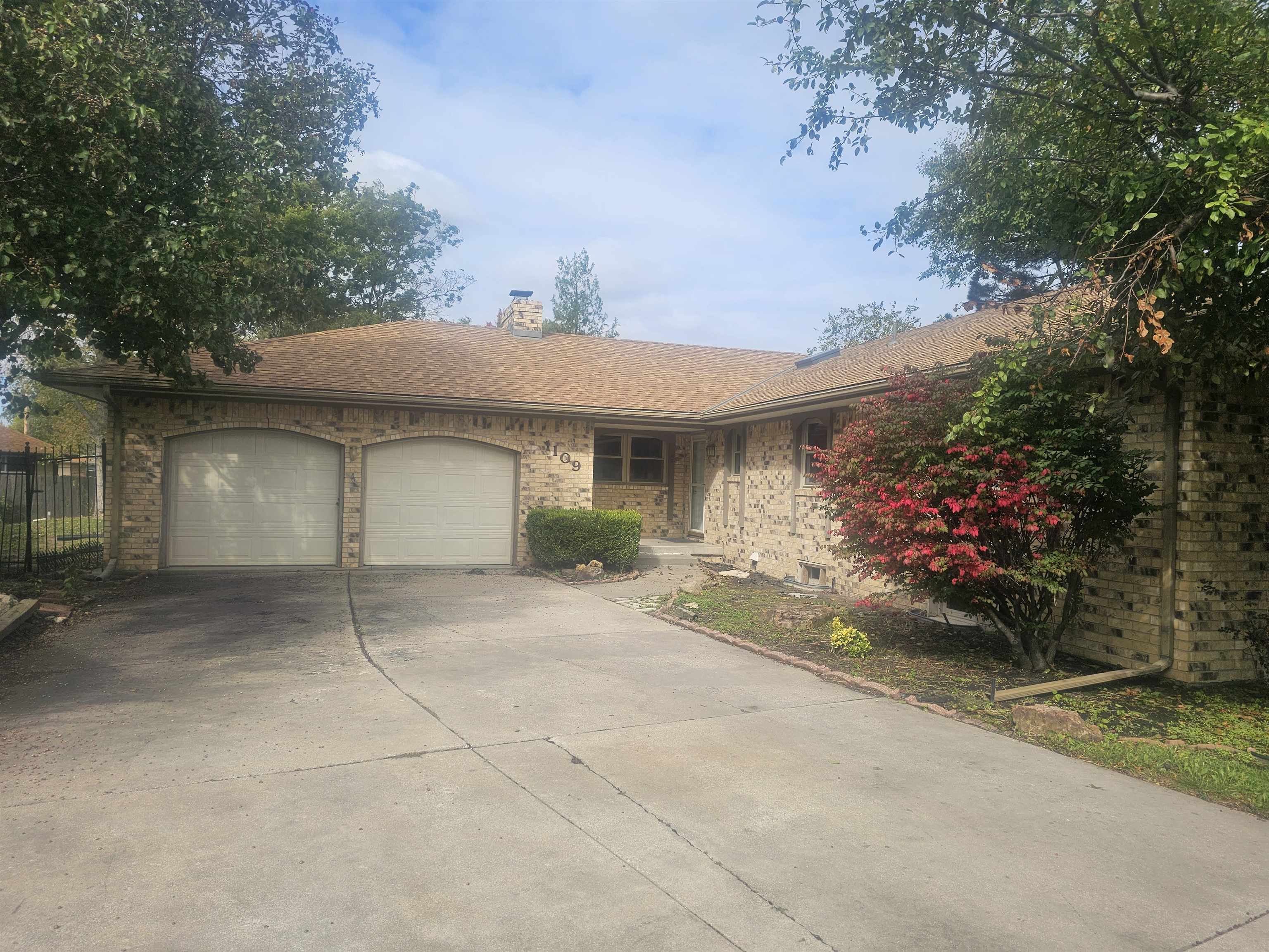 1109 S Breckenridge Ct