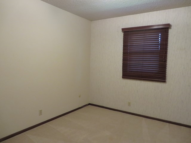 1109 S Breckenridge Ct