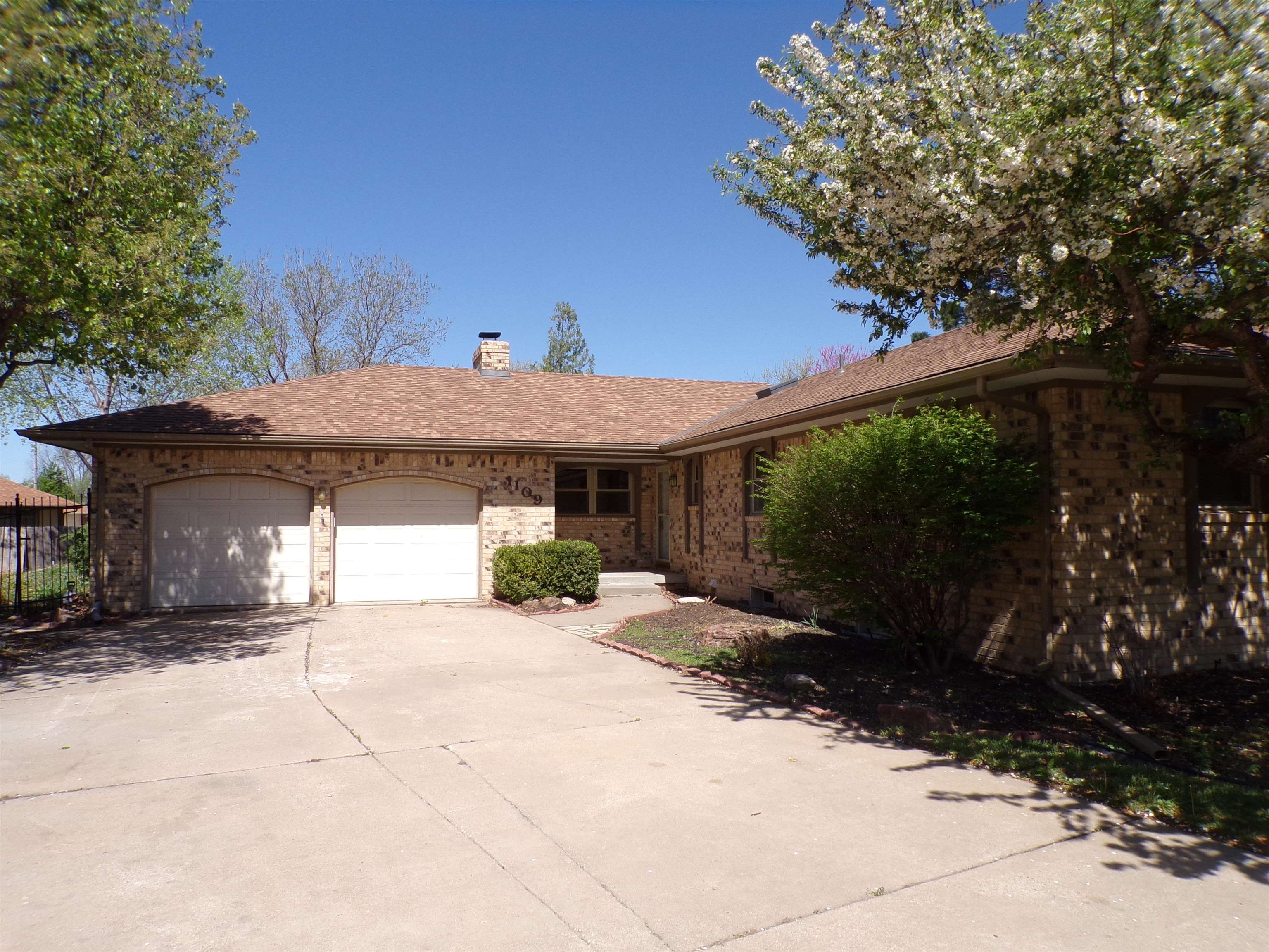 1109 S Breckenridge Ct