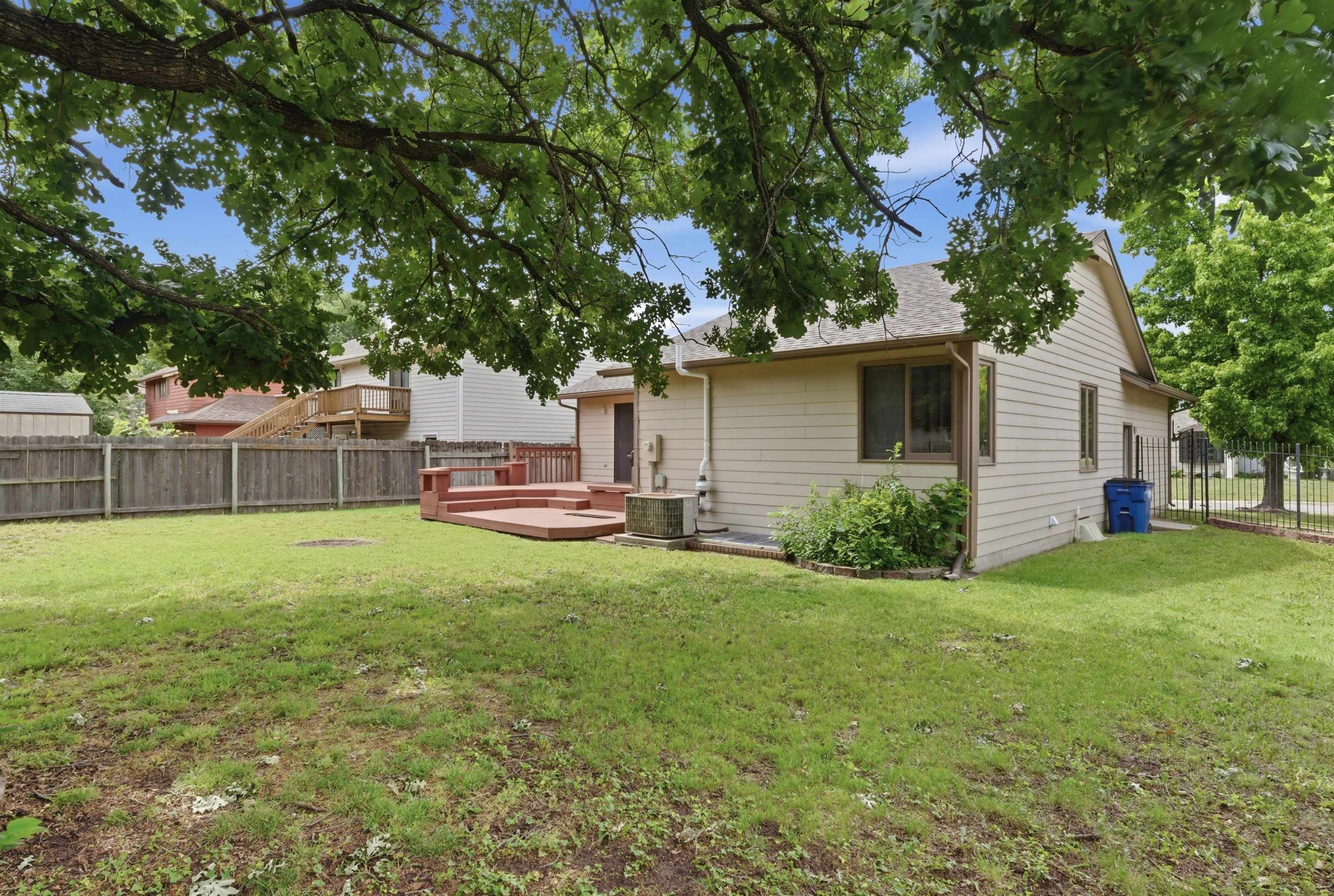 11605 W Binter Ct