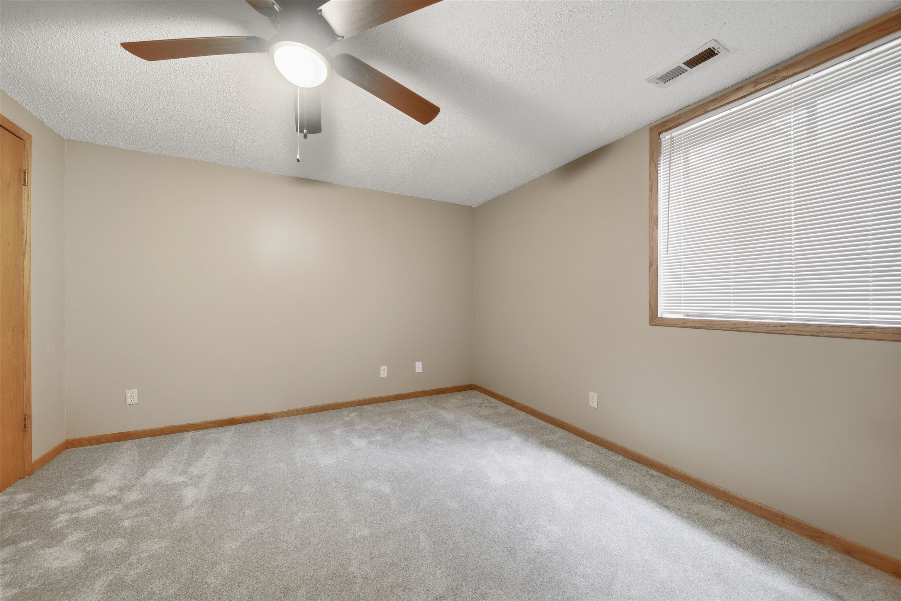 11605 W Binter Ct