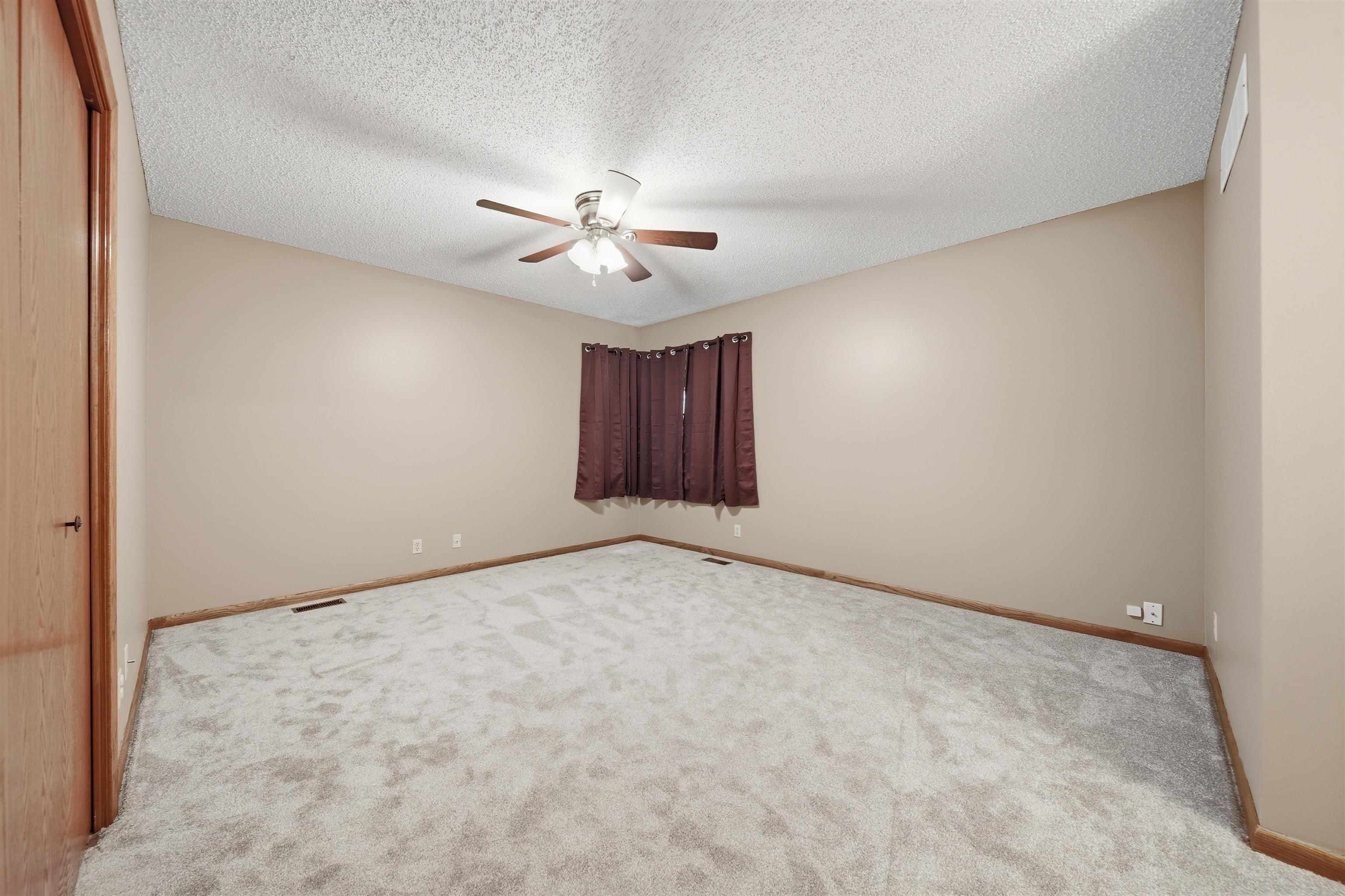 11605 W Binter Ct