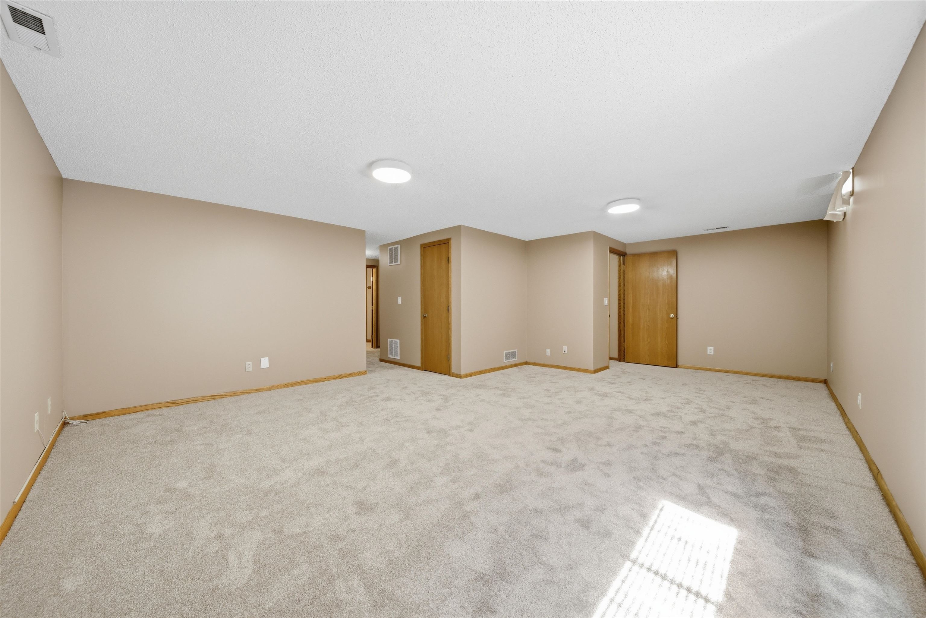 11605 W Binter Ct
